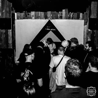 <a href="https://www.facebook.com/leonswitch" target="_blank">Leon Switch</a> @ Basstrace 028