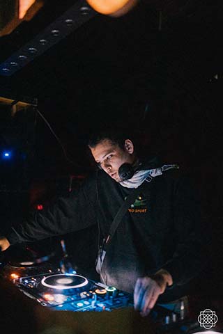 <a href="https://soundcloud.com/yoofee" target="_blank">Yoofee</a> @ Basstrace 056