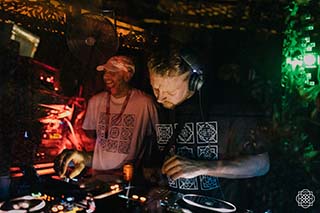 <a href="https://www.instagram.com/dj_distance/" target="_blank">Distance</a> & <a href="https://www.facebook.com/Tunnidge" target="_blank">Tunnidge</a> @ Basstrace 050
